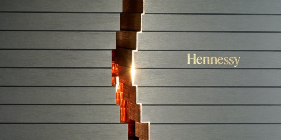 Lee más sobre el artículo Hennessy 8 | Arik Levy