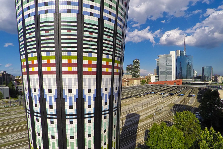 Lee más sobre el artículo Torre Arcobaleno | Milán
