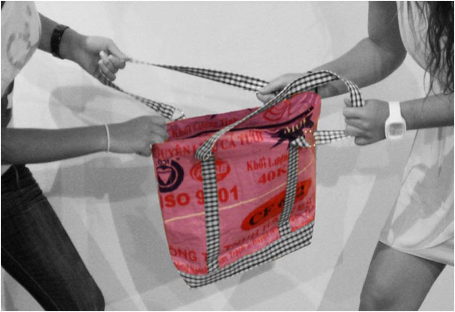Lee más sobre el artículo Artesanía + Material reciclado + Diseño