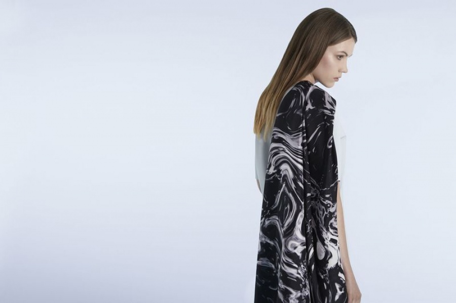 Lee más sobre el artículo GENERATIVE SCARVES BY CONVIVIAL PROJECT