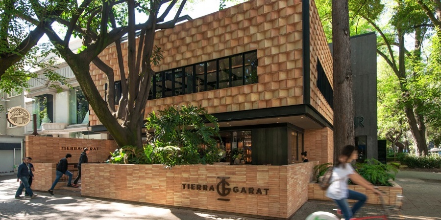 Lee más sobre el artículo Tierra Garat Masaryk-Flagship Store | Esrawe Studio + Cadena+Asoc. Concept Design