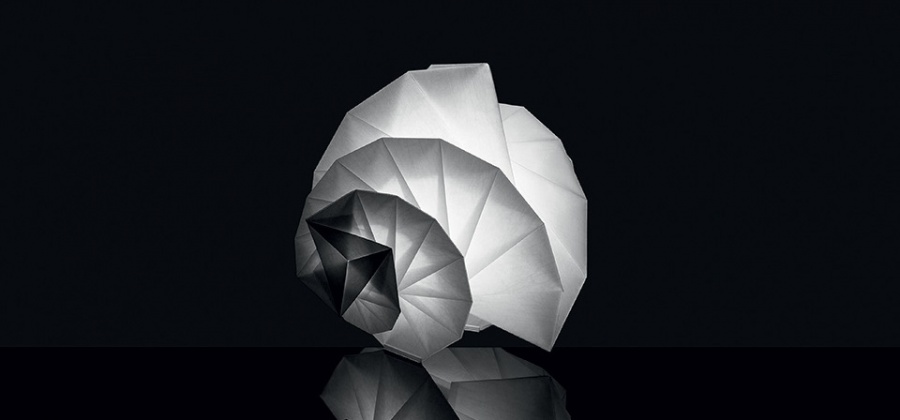 Lee más sobre el artículo IN-EI | Issey Miyake para Artemide