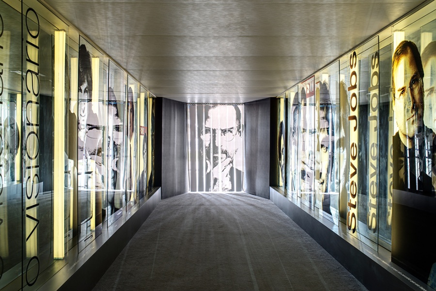 Lee más sobre el artículo Exposición | Steve Jobs o Visionário