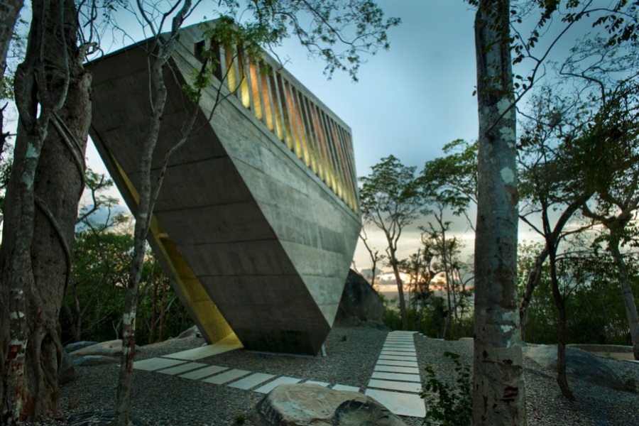 Lee más sobre el artículo Especial Diálogos – Entrevista con Esteban Suárez de Bunker Arquitectura: Obsesión por la Experimentación