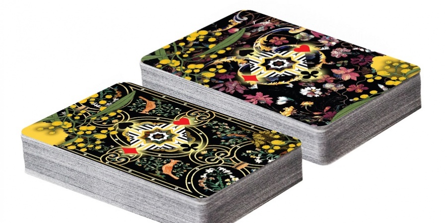 Lee más sobre el artículo Maison de Jeu playing cards | Christian Lacroix para Galison