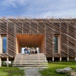 Una cabaña al aire libre: Skigard Hytte por Mork-Ulnes Architects