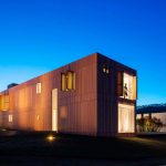 Hormigón, acero y madera ecológica: Casa NH por Atelier Daniel Corsi + Dani Hirano