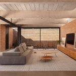 Casa Berezowski: hormigón y madera dan paso a este residencial