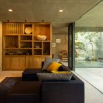 Casa Takamine-cho: un residencial de mampostería de campo