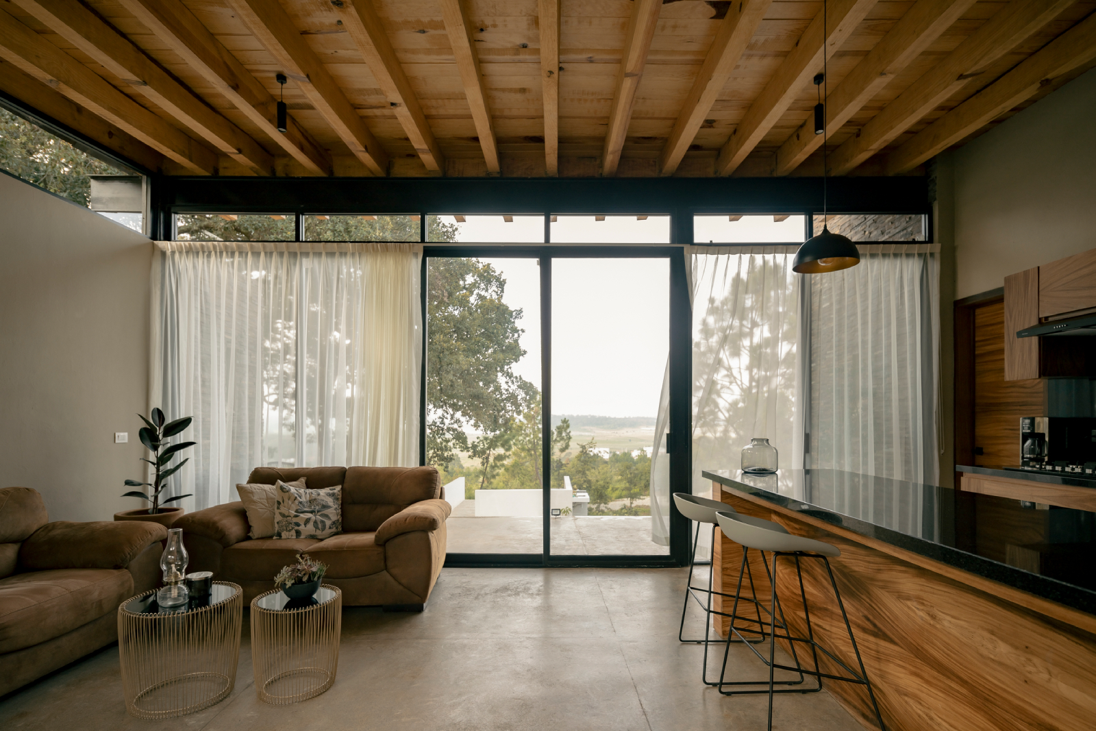 Lee más sobre el artículo Casa NAZ | Araujo Galván Arquitectos | Tapalpa, Jalisco, México