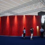 La puerta simbólica al Salone del Mobile.Milano 2024: Thinking rooms by David Lynch