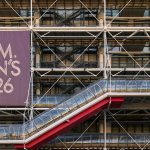 Louis Vuitton SS26: Diseño escenográfico en Pompidou