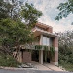 El Encino abraza la montaña